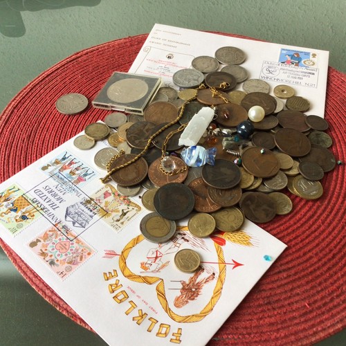 Job lot coins and tokens - lot, ect