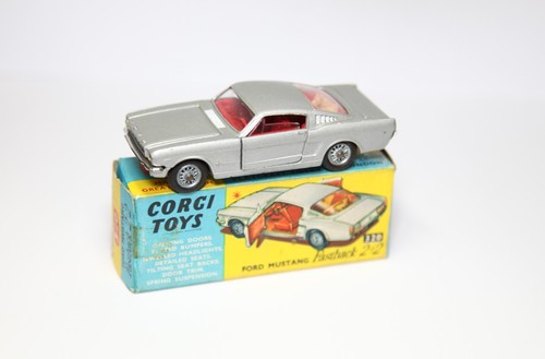 Corgi 320 ford mustang - corgi,