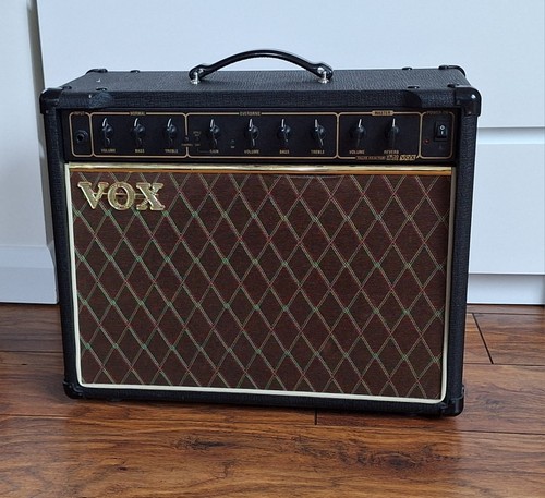 Vox vr30 reverb amp rare - vox,