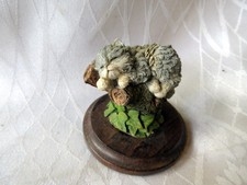 Vintage Country Artists "SMALL SLEEPING CAT FIGURINE" By Langford 1989. 