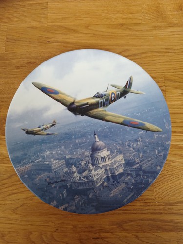 Royal doulton heroes - doulton, of