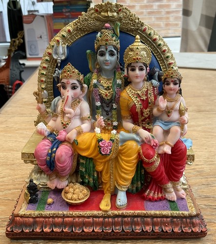 Shiv parivar sitting lord - shiv,