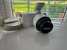 Samsung NX NX1000 20.3MP