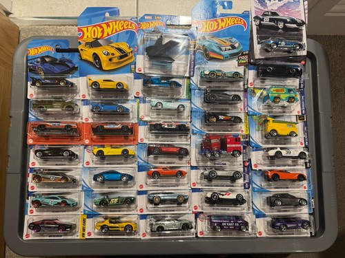 Hot wheels bundle cars - hot,