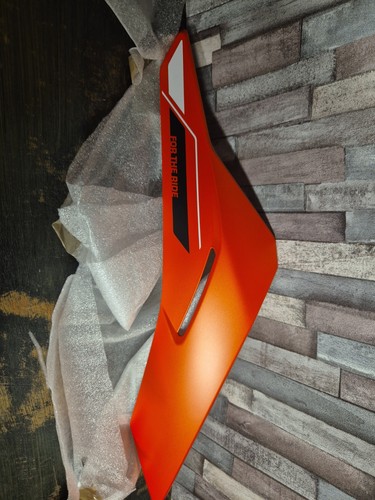 Triumph right belly pan - triumph,
