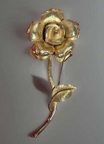 Large signed sphinx flower - sphinx,