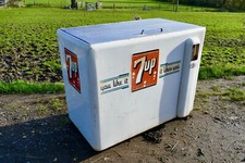 1950's 7UP drinks fridge chest
