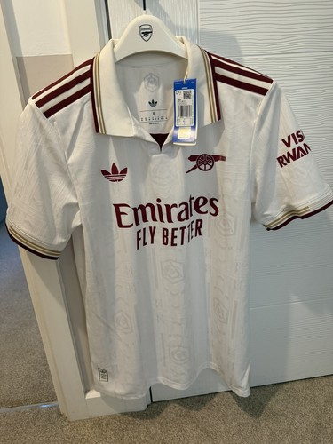 Player issue authentic medium - issue,