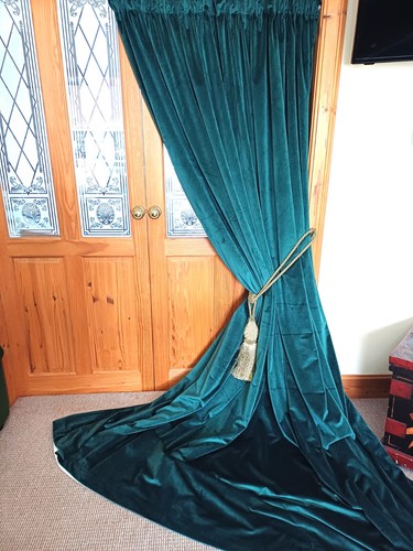 Large velvet curtains green - large, curtains.