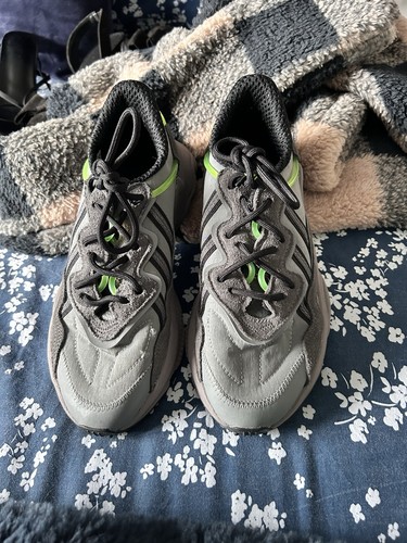 Grey and green adidas ozweego - grey,