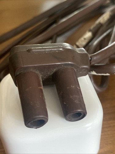 Eddystone radio plug 2 pin - eddystone,