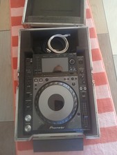 2 x Pioneer DJ CDJ-2000 Nexus