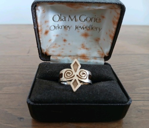 Vintage ola gorie 9ct - ola,