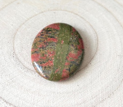 Seller natural gemstone - natural,