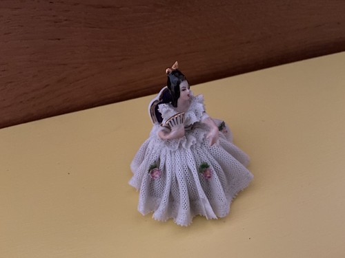 Vintage dresden lace lady - dresden,