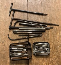 JOBLOT OF ASSORTED THREAD TAPS BSW BSF UNC ENGINEERS MECHANICS OLD TOOLS 