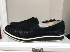 Russell & Bromley Women's Flat