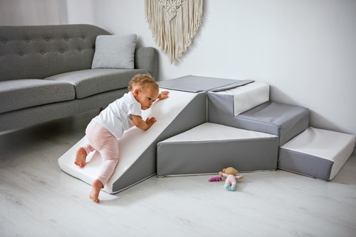 Step and slide - slide, white