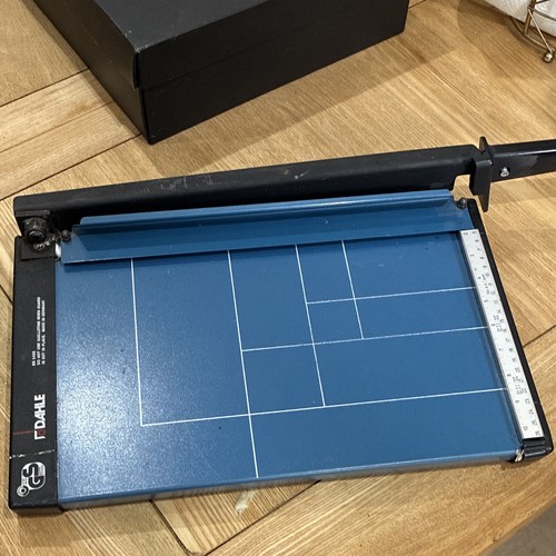 Dahle paper guillotine - paper,