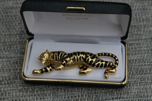 New pretty sleeky panther - sleeky,