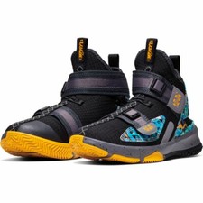 NIKE LEBRON SOLDIER XIII