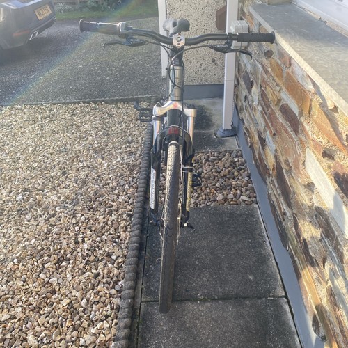 Giant warp downhill - giant,