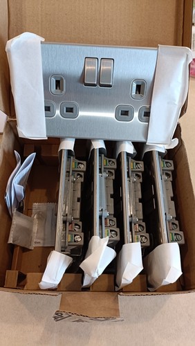 Job lot electrical accessories - lot,