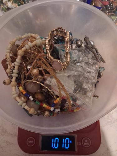1kg mixed costume jewellery - 1kg,