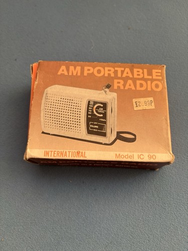 Vintage radio - vintage, am