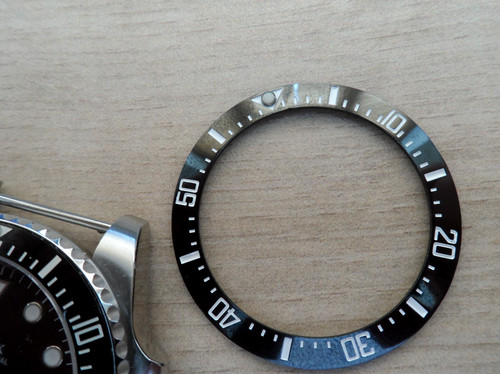 Black ceramic bezel - black,
