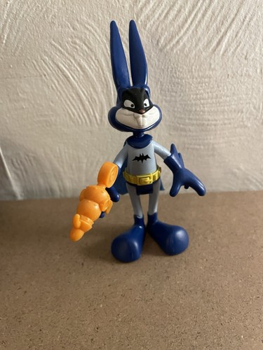 Looney tunes figures - looney,