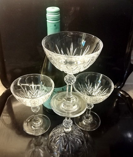 Vintage champagne hand - champagne, cut