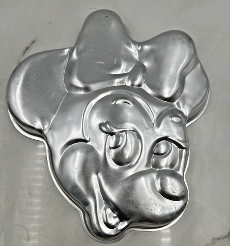 Vtg wilton cake pan - pan, minnie