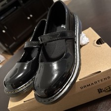 Girl's Flats Dr. Martens Maccy