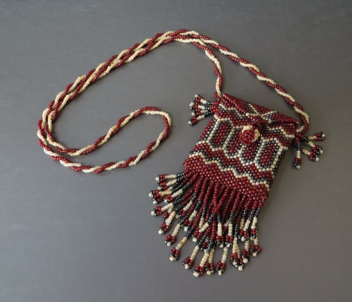 Small bead neck pouch - ,