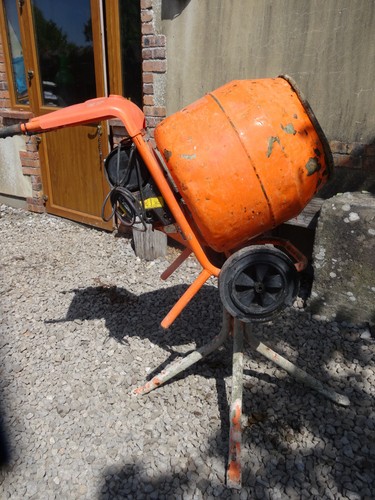 Belle cement mixer 295 - cement, £295