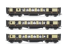 HORNBY 'OO' GAUGE RAKE OF 3