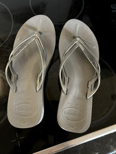 Ladies Havaianas Flip Flops size 6.5/40