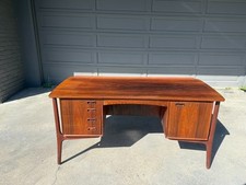 mid century modern furniture