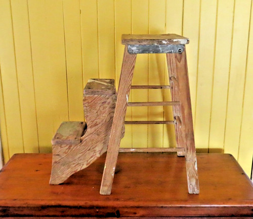 Vtg wooden step - vtg,