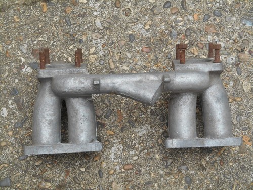 Triumph tr4a inlet manifold - inlet,
