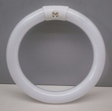 30-Watt FC9T9/CW Circular