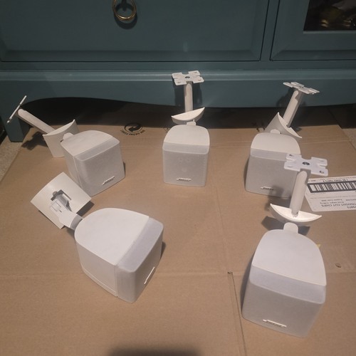White bose acoustimass cube - 5x,