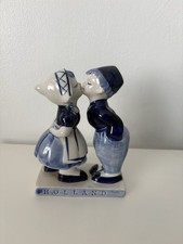 Vintage Kissing Dutch Boy Girl