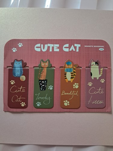 Set magnetic bookmarks - of,