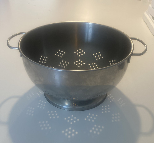 Large silver metal colander - large,