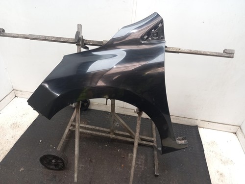 Renault clio left front wing - clio,