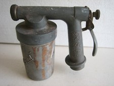 VINTAGE SPRAY GUN CRYSTAL PAINT TOOL EQUIPMENT POT FILM PROP RETRO HANDLE WORK