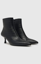 Schuh Womens Black Boots Zip Closure RRP £40