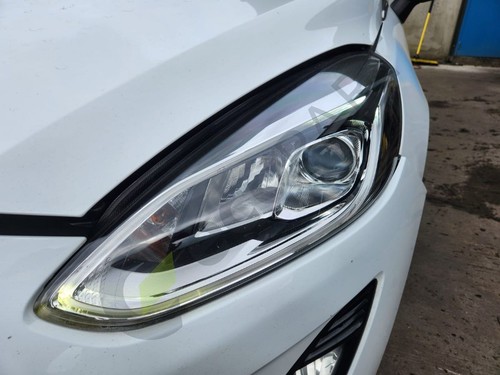 Ford fiesta mk8 b479 - fiesta, headlight